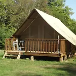 Campsite Le Nid Du Parc 4*