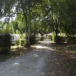 Le Nid Du Parc Campsite Villars-les-Dombes