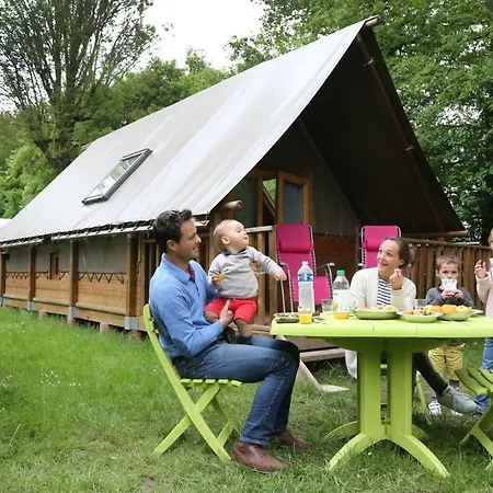 Le Nid Du Parc Campingplatz 4*