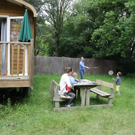 Le Nid Du Parc Campsite Villars-les-Dombes